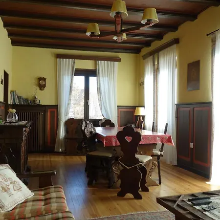Molteni, Di Fiemme, Villa *
