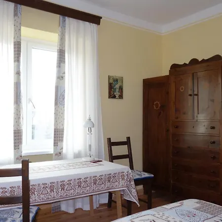 Villa Molteni, Di Fiemme, Varena
